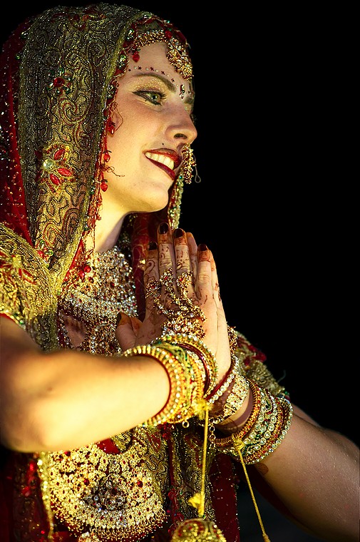 Uczestniczka konkursu Indian Bride Competition (Pushkar Camel Fair)